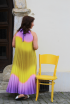 Plísované šaty na leto - žlto-fialové